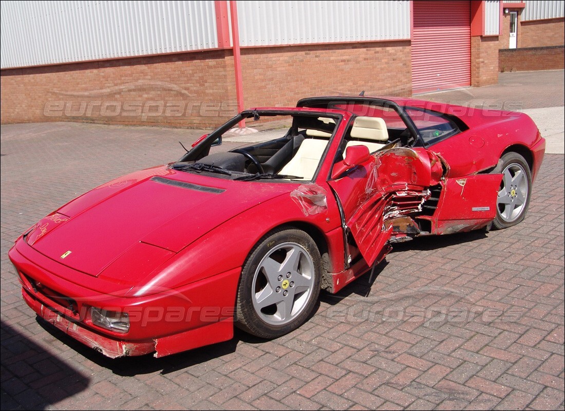 Ferrari 348 (1993) TB / TS se prépare à être démonté pour les pièces à Eurospares