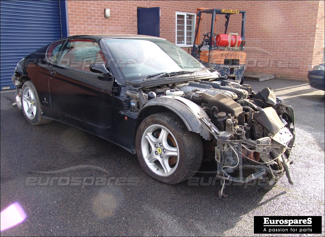 Ferrari 456 GT/GTA se prépare à être démonté pour les pièces à Eurospares