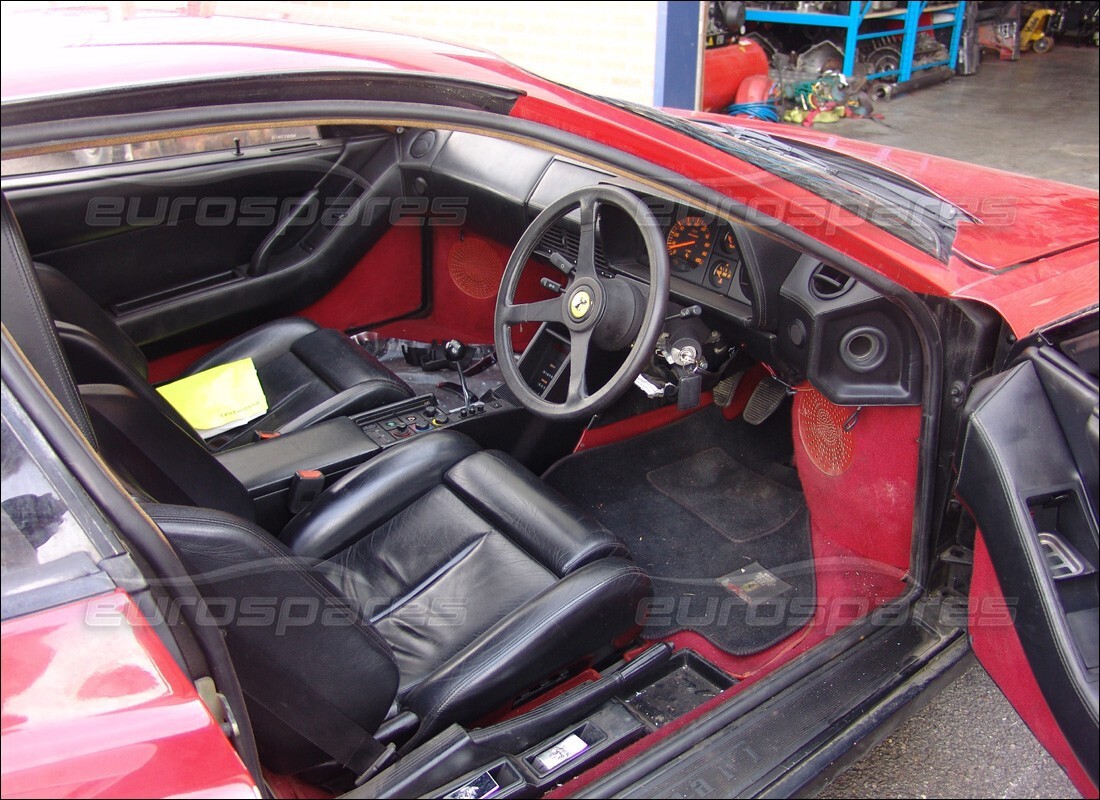 Ferrari Testarossa (1990) avec 18,584 miles, en préparation pour le break #2