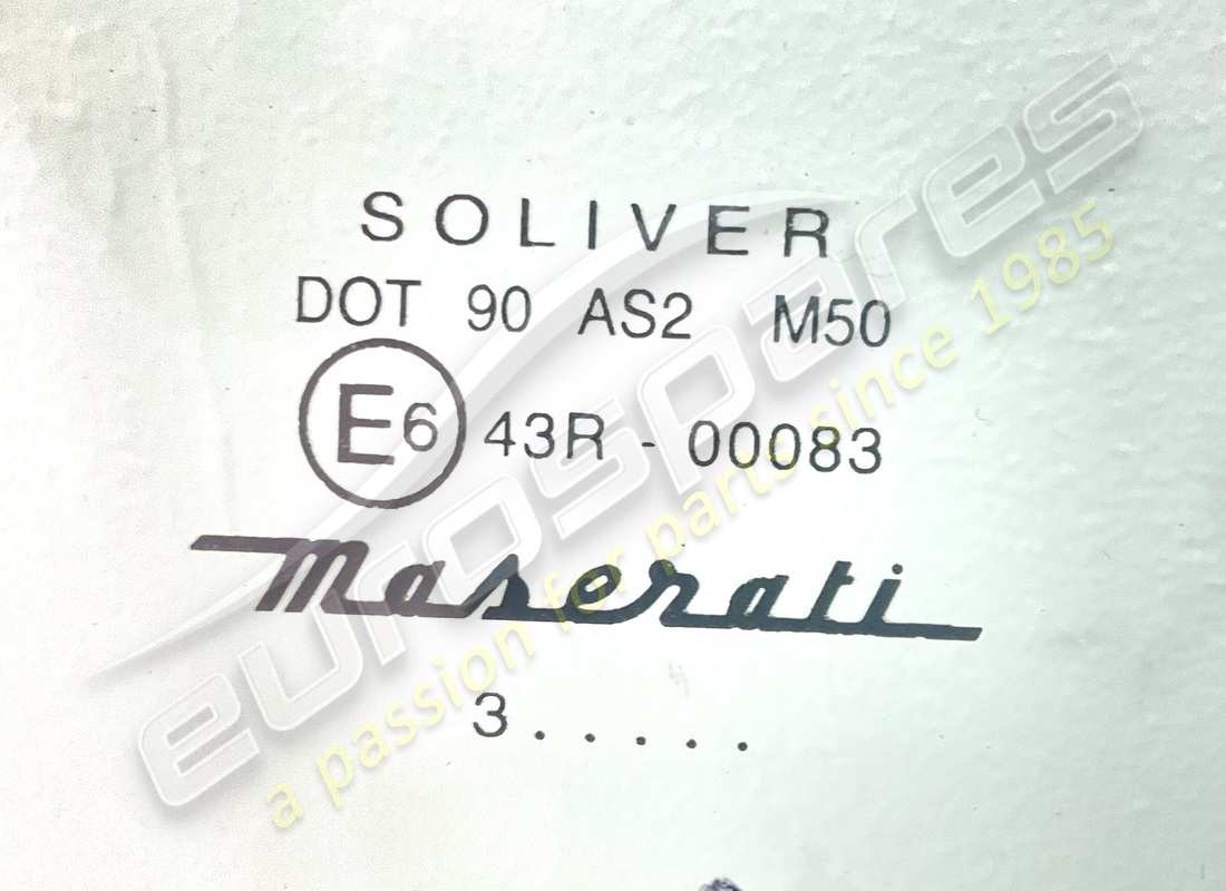 utilisé maserati rh vitre de porte m338. numéro de pièce 387700306 (2)