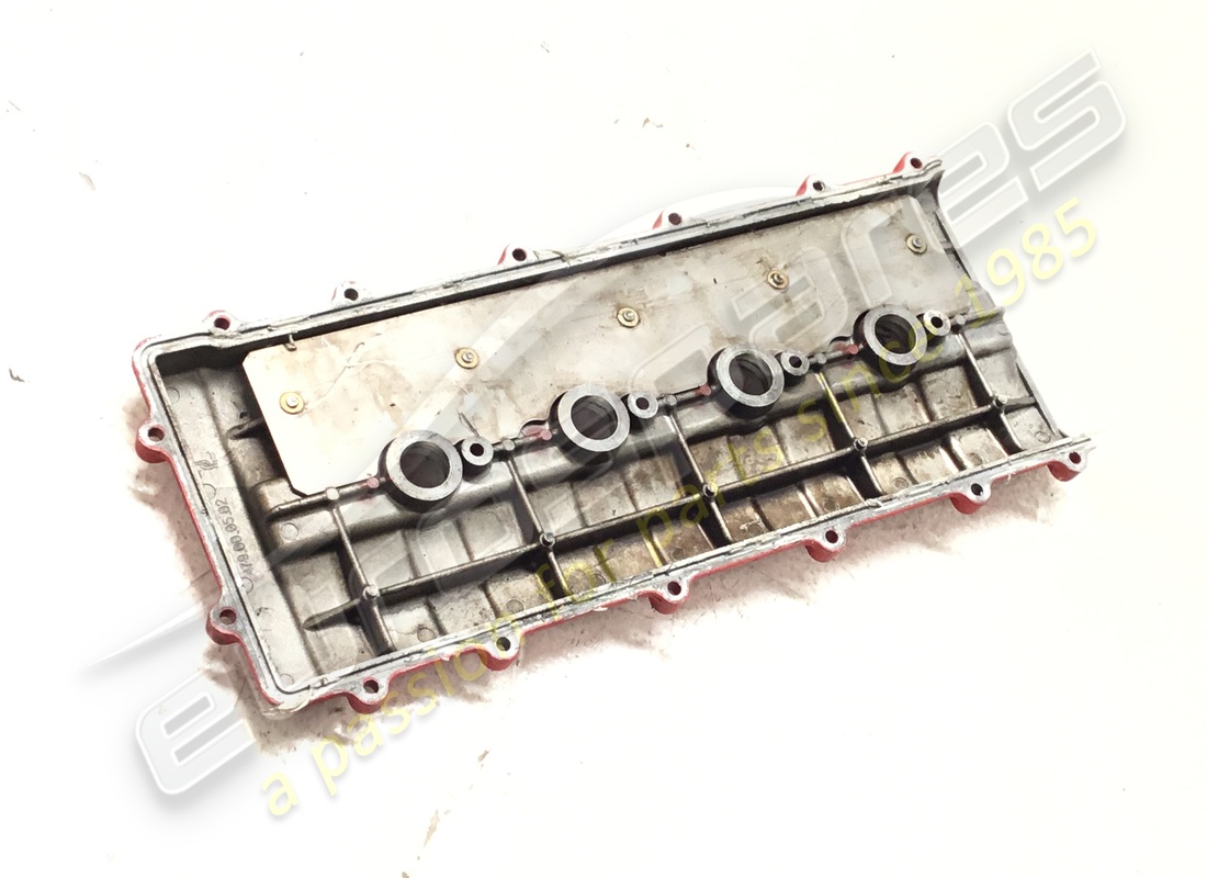 ensemble de couvercle supérieur de tête maserati utilisé. numéro de pièce 585008701 (2)