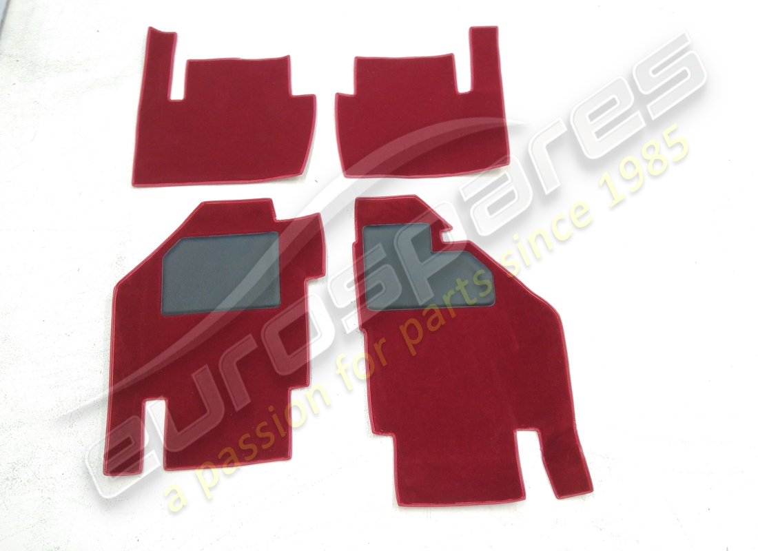 nouveau ensemble de tapis de cabine ferrari. numéro de pièce fcarpetr246 (2)