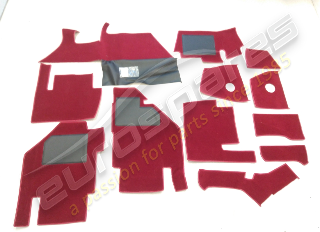 nouveau ensemble de tapis de cabine ferrari. numéro de pièce fcarpetr246 (1)