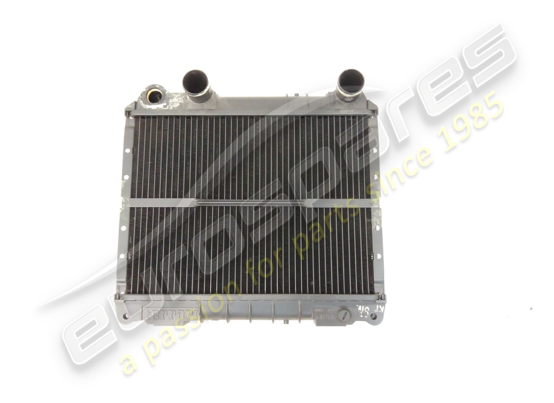 nouveau radiateur d'eau rh ferrari. numéro de pièce 137619 (1)