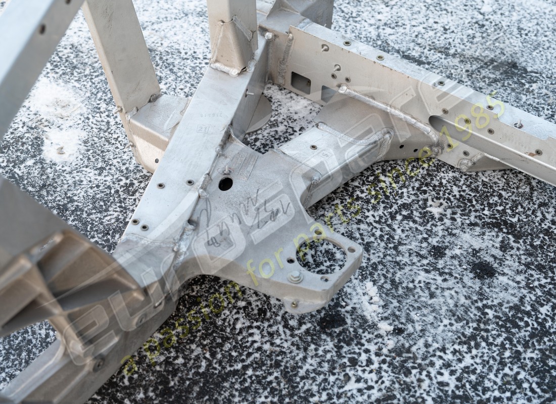 nouveau ferrari cadre arrière complet. numéro de pièce 65993500 (6)