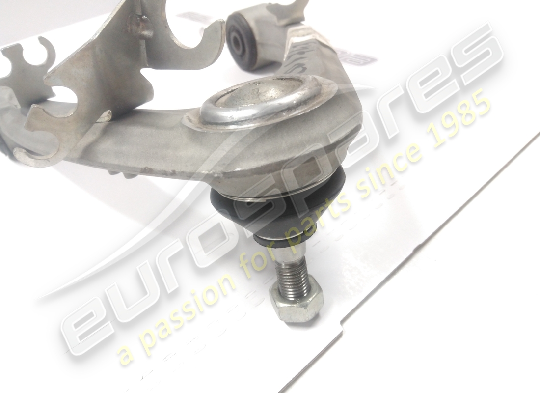 nouveau levier supérieur droit de suspension maserati as. numéro de pièce 201743 (7)