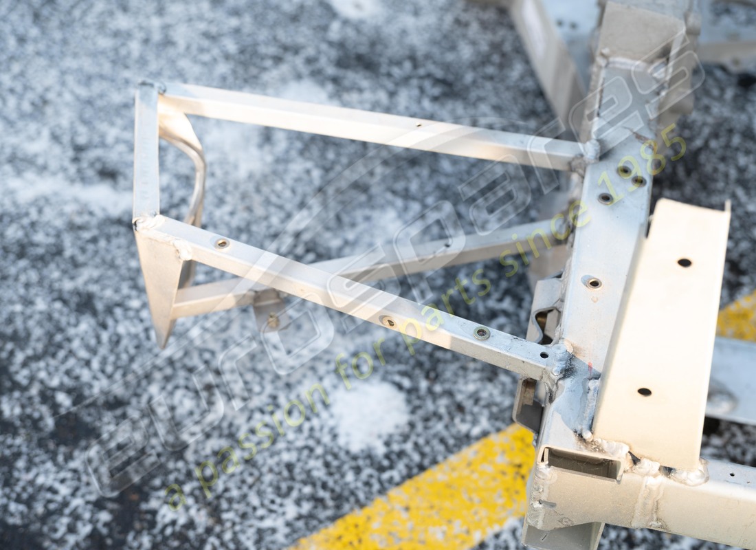 nouveau ferrari cadre arrière complet. numéro de pièce 65993500 (5)