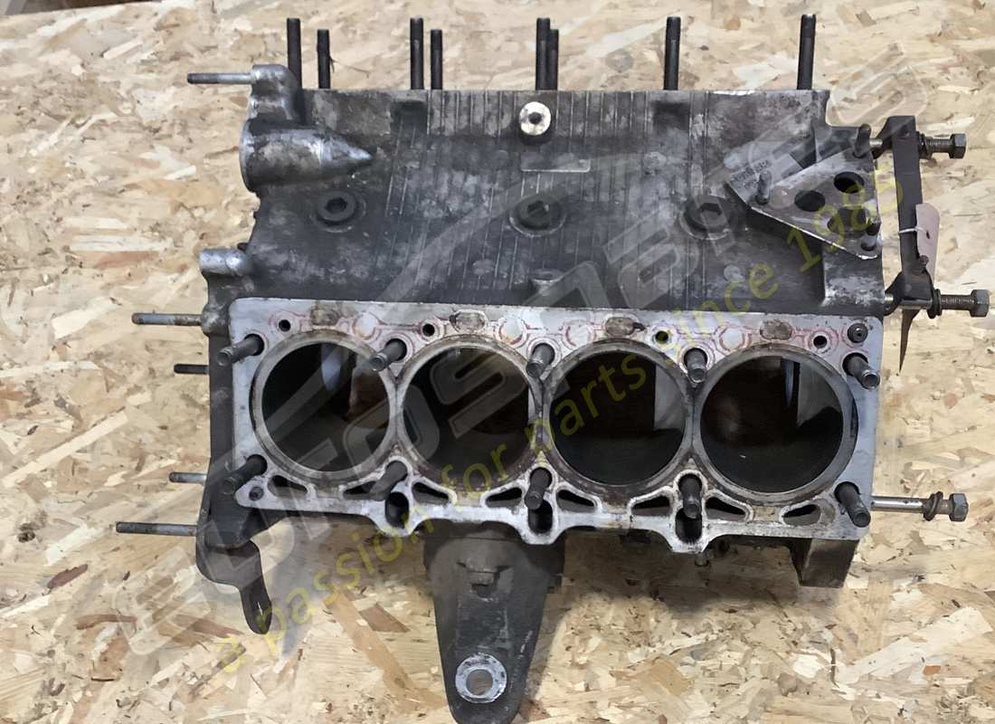 utilisé ferrari f355 carter moteur. numéro de pièce 164025 (4)