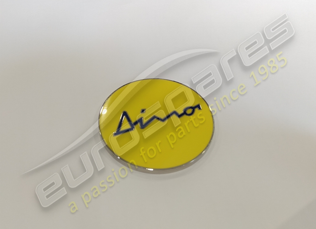 nouveau motif de capuchon de moyeu ferrari dino. numéro de pièce 104367a (1)