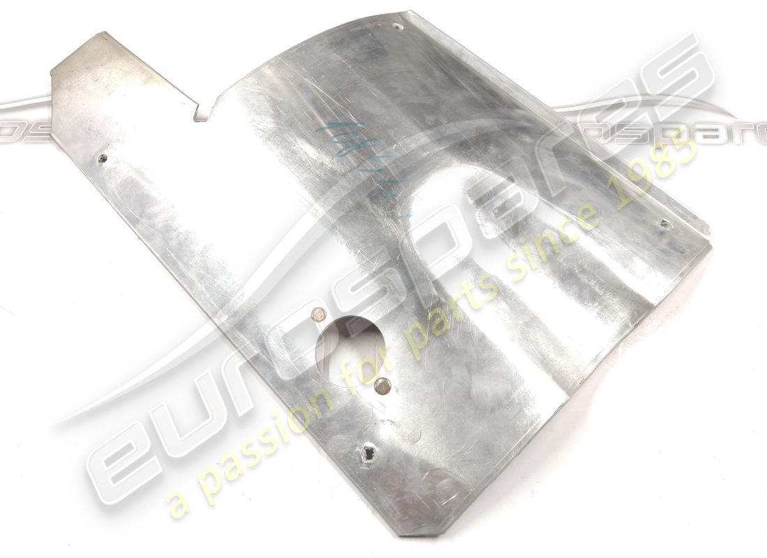 nouveau bouclier thermique ferrari. numéro de pièce 108549 (1)