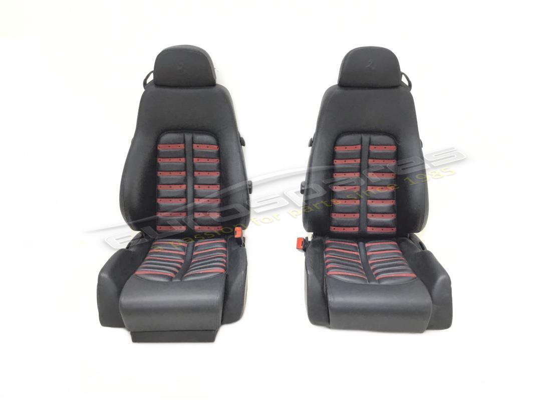 UTILISÉ Ferrari PAIRE DE SIÈGES (STYLE DAYTONA) . NUMÉRO DE PIÈCE 66081205 (1)