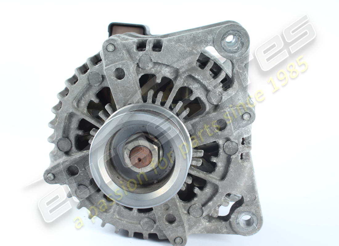 utilisé lamborghini alternateur 140-210a denso. numéro de pièce 06e903024t (2)