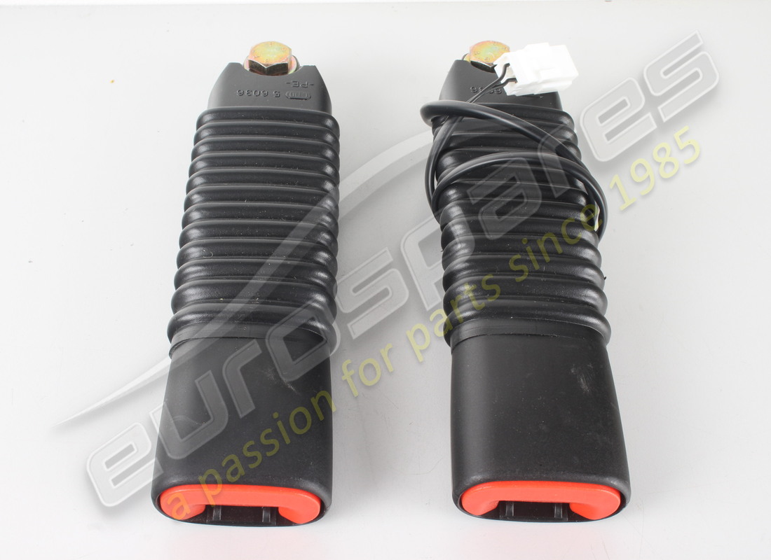 nouveau ensemble de ceintures de sécurité ferrari. numéro de pièce 64929400 (6)