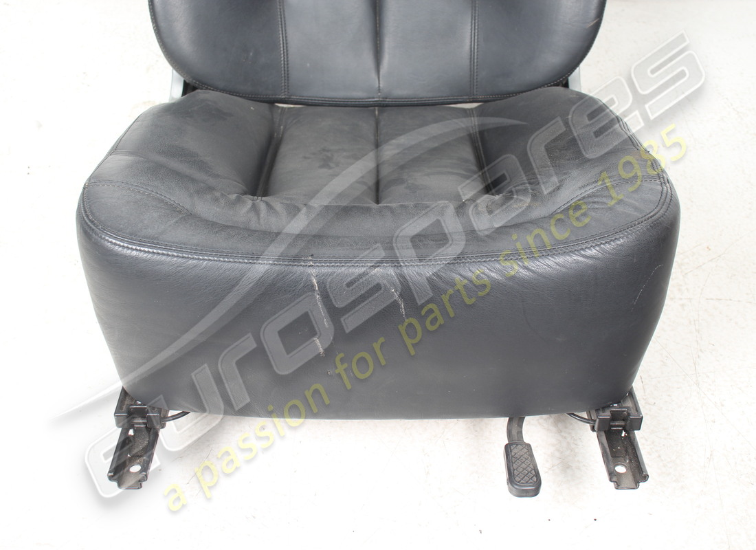 utilisez ferrari paires de sièges noirs. numéro de pièce 700005234 (2)