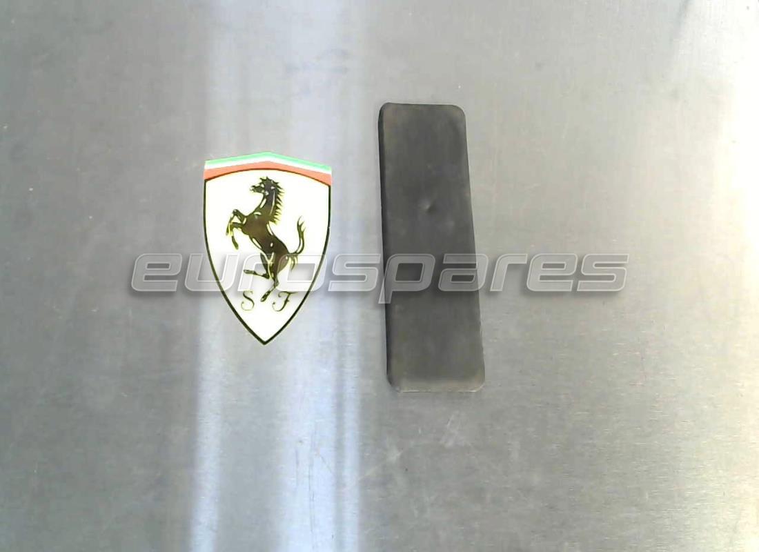nouvelle vis ferrari. numéro de pièce 13836971 (1)