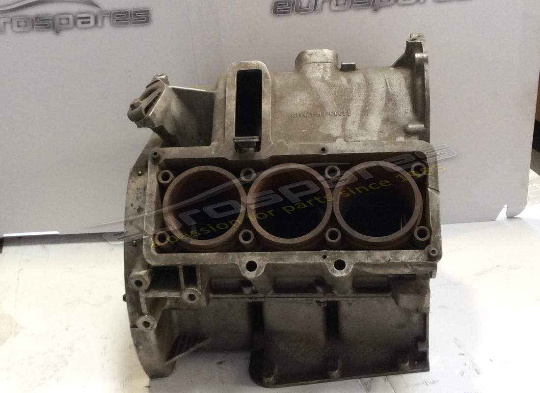 UTILISÉ Maserati BASAMENTO CILINDRI COMPLETO DI CANNE . NUMÉRO DE PIÈCE 5432180 (1)