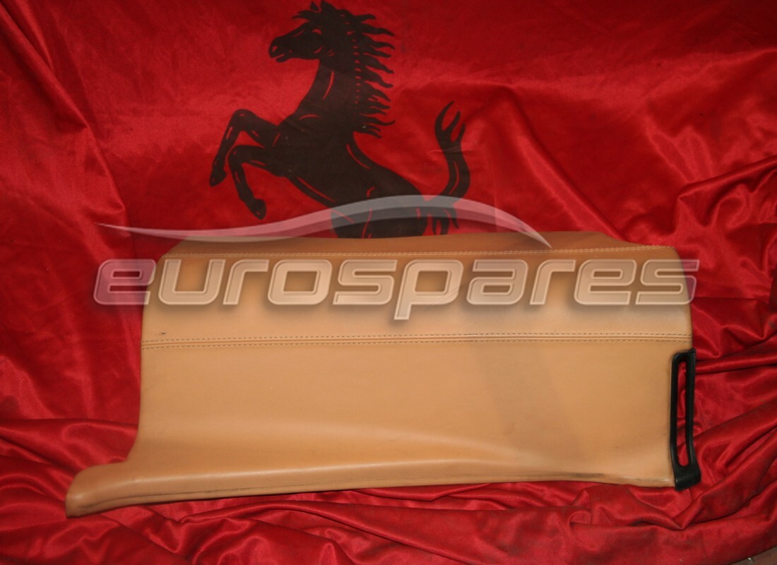 Ferrari COUVERCLE COMPLET DE PILIER CENTRAL GAUCHE UTILISÉ. NUMÉRO DE PIÈCE 659021.. (1)
