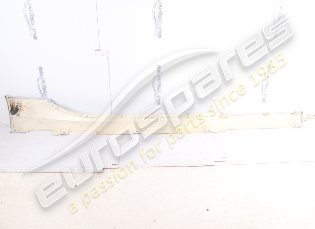 seuil de porte gauche d'occasion ferrari. référence 66859210 (4)