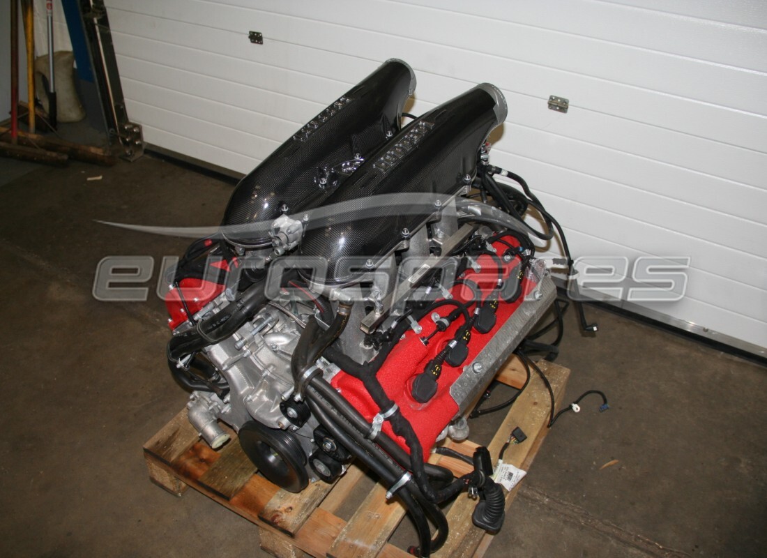 MOTEUR SCUDERIA Ferrari D'OCCASION (F430). NUMÉRO DE PIÈCE 242596 (1)