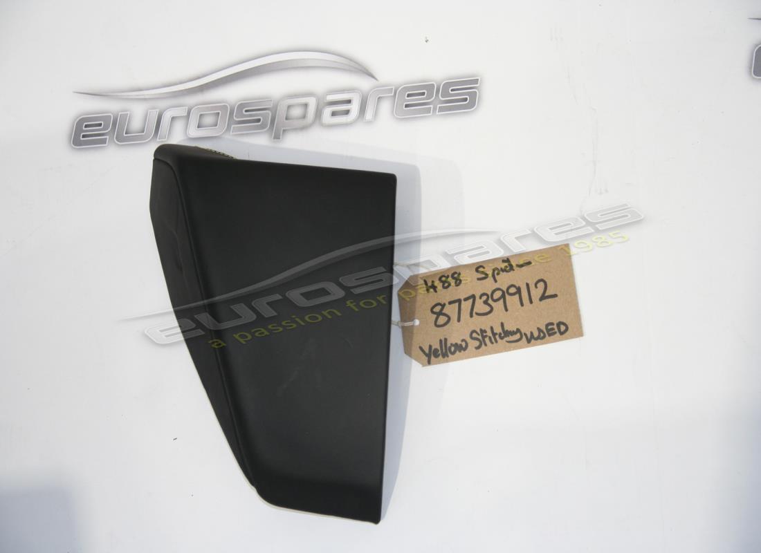 UTILISÉ Ferrari FINIZ.INF.LAT. SX SELLATA. NUMÉRO DE PIÈCE 87739912 (1)