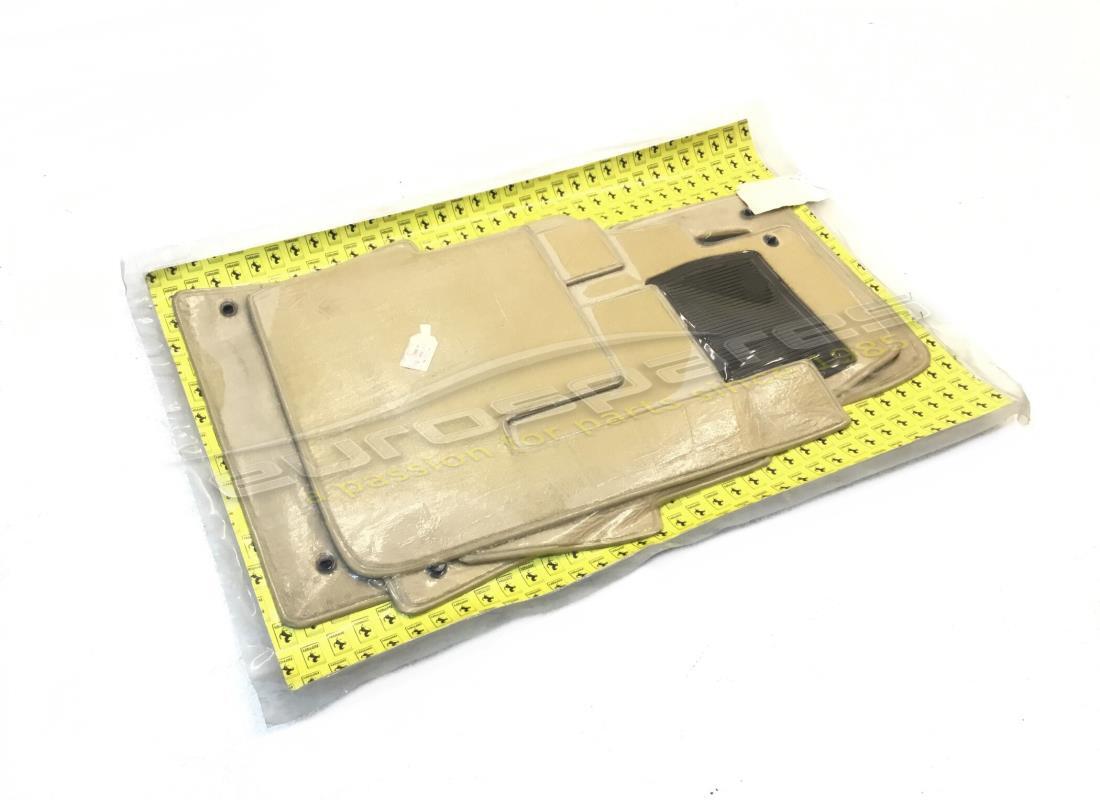 nouveaux ferrari tapis avant/arrière lhd tan clair. numéro de pièce 64061885 (1)