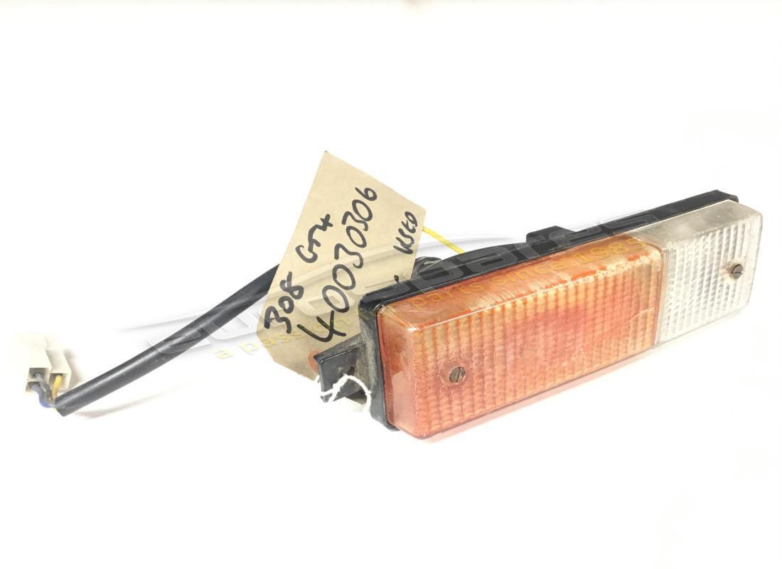 FEU INDICATEUR AVANT Ferrari UTILISÉ. NUMÉRO DE PIÈCE 40030306 (1)