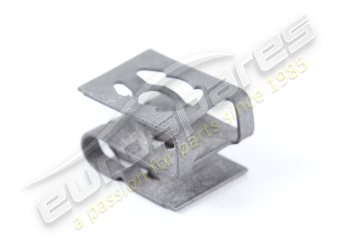 NOUVEAU SUPPORT MASERATI POUR VIS À FILETAGE EN S. RÉFÉRENCE 60588997 (1) nouveau support maserati pour vis à filetage en s. référence 60588997 (1)