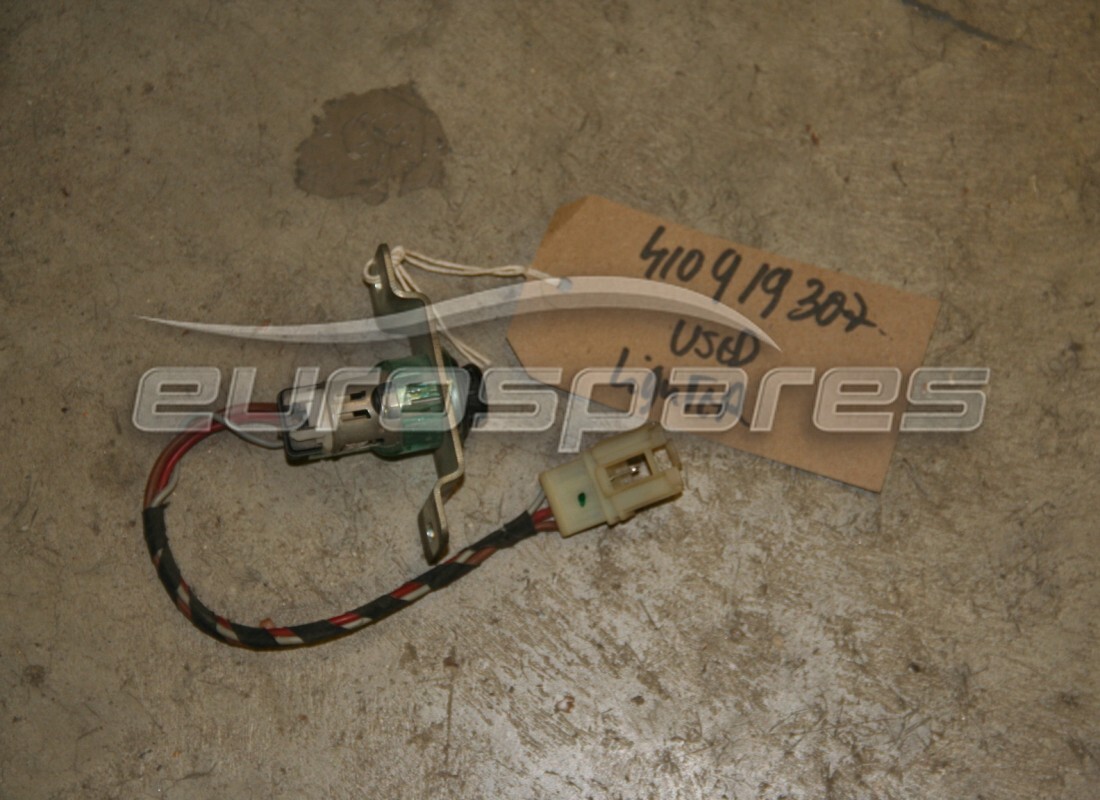 utilisé lamborghini briquet de voiture. numéro de pièce 410919307 (1)