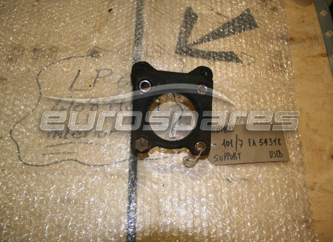 UTILISÉ LE SOUTIEN Maserati . NUMÉRO DE PIÈCE 1017FA54318 (1)