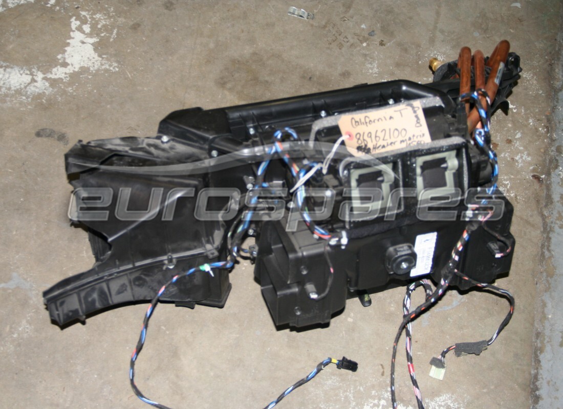Unité de climatisation complète d'occasion Ferrari. Numéro de pièce 86962100 (1)