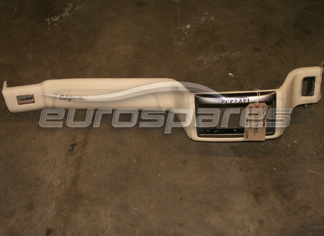 UTILISÉ Ferrari PIÈCE CENTRALE DROITE. NUMÉRO DE PIÈCE 808950.. (1)