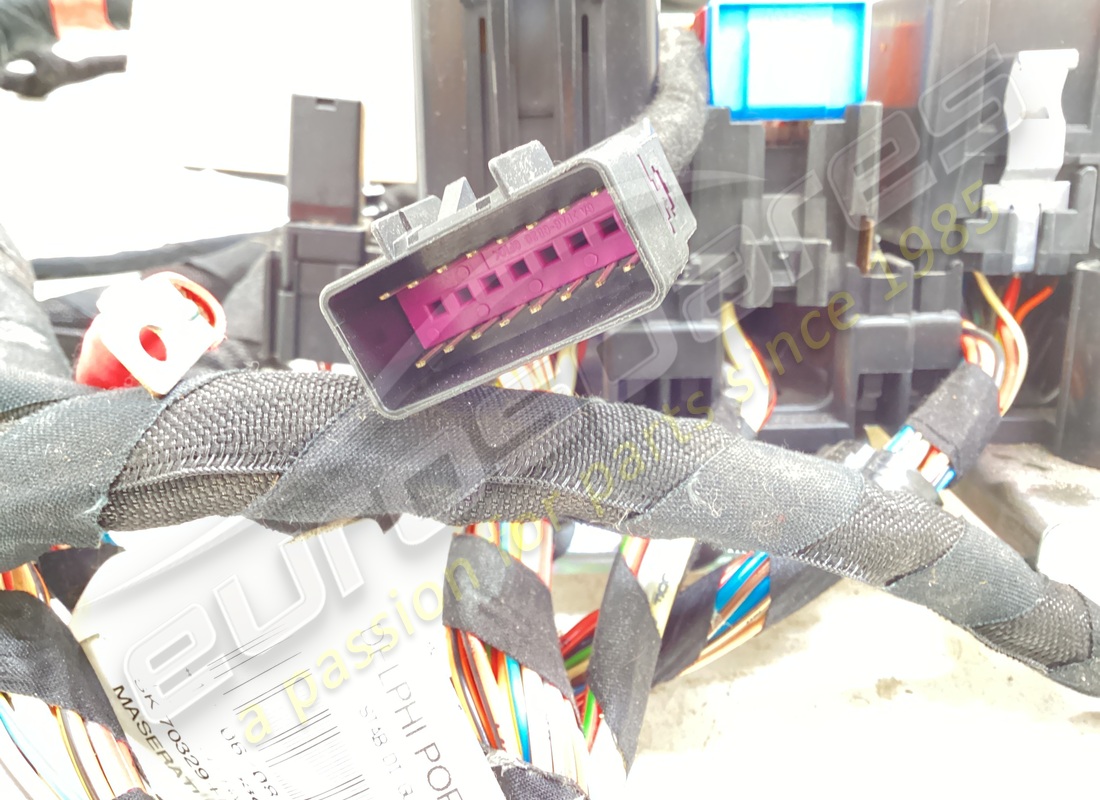 utilisé maserati compt. moteur complet. câblage (opt). numéro de pièce 228523 (4)