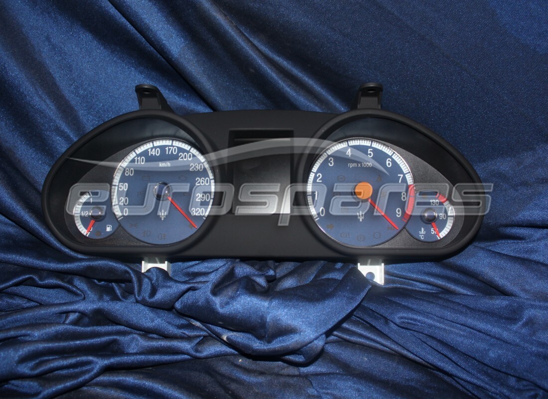nouveau tableau de bord maserati, km m139. numéro de pièce 229334 (1)