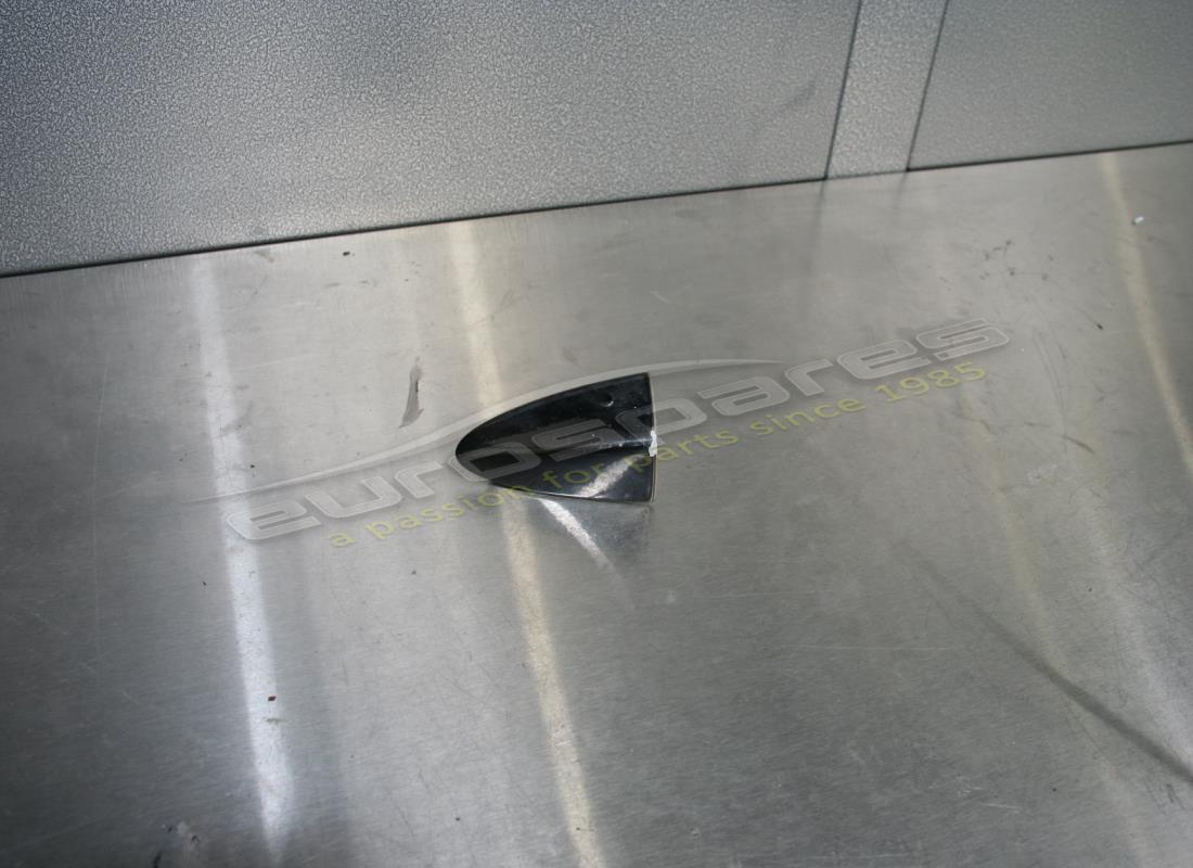 POIGNÉE DE PORTE EXTÉRIEURE DROITE Ferrari UTILISÉE. NUMÉRO DE PIÈCE 66866410 (1)