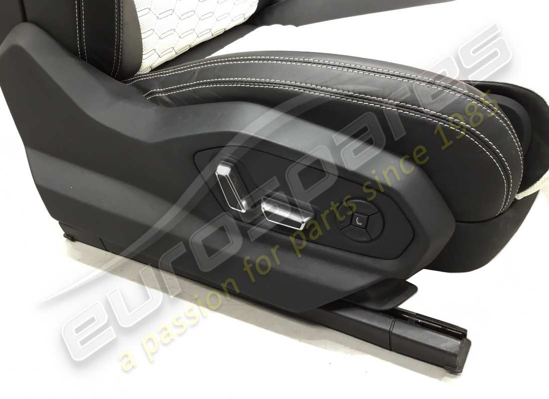 ensemble de sièges complet d'occasion eurospares urus. numéro de pièce eap1227394 (4)