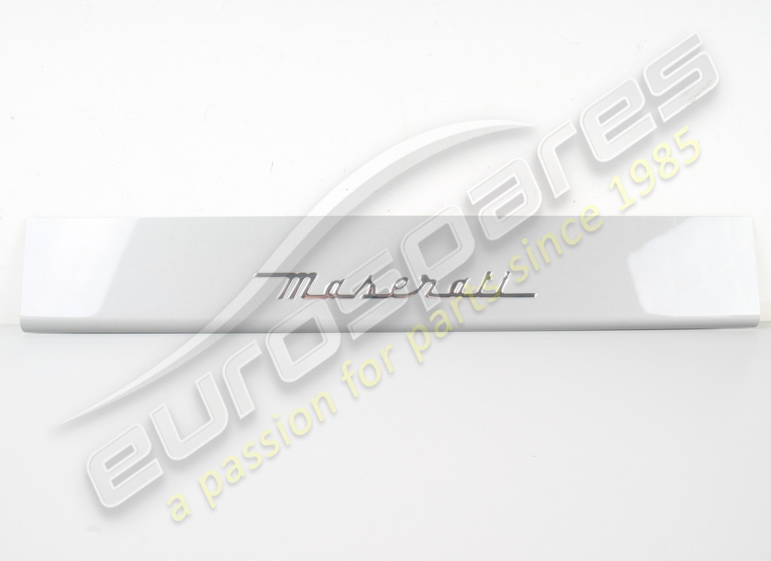 nouvelle plaque de protection avant maserati. numéro de pièce 66518500 (1)