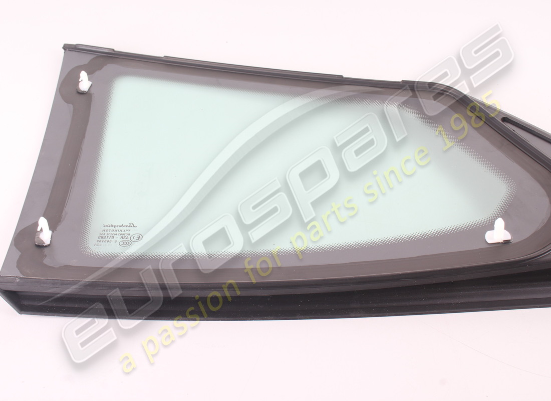 nouvelle fenêtre latéral lamborghini. numéro de pièce 4t8845300d (3)