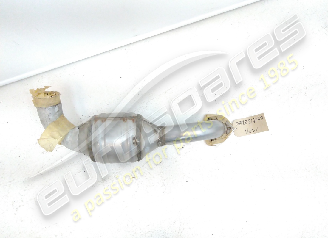 nouvel ensemble convertisseur catalytique lamborghini. numéro de pièce 07m251717d (1)