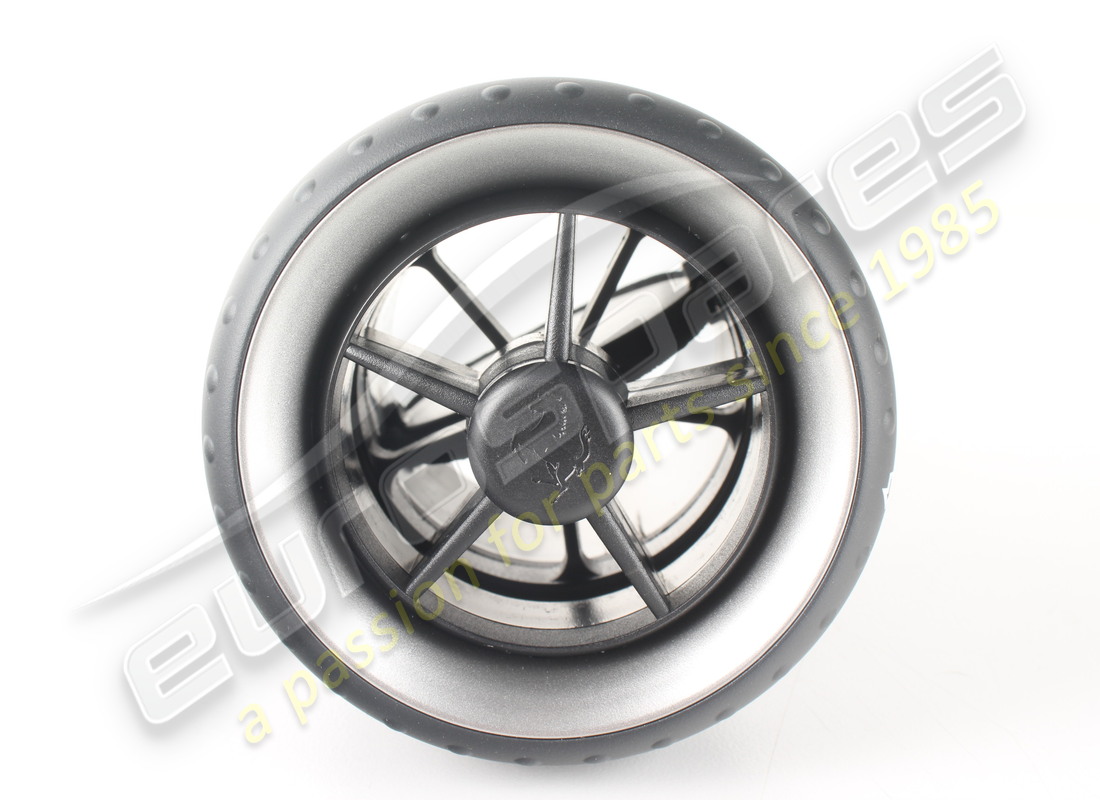 nouvelle ouverture du diffuseur d'air ferrari. numéro de pièce 68811300 (5)