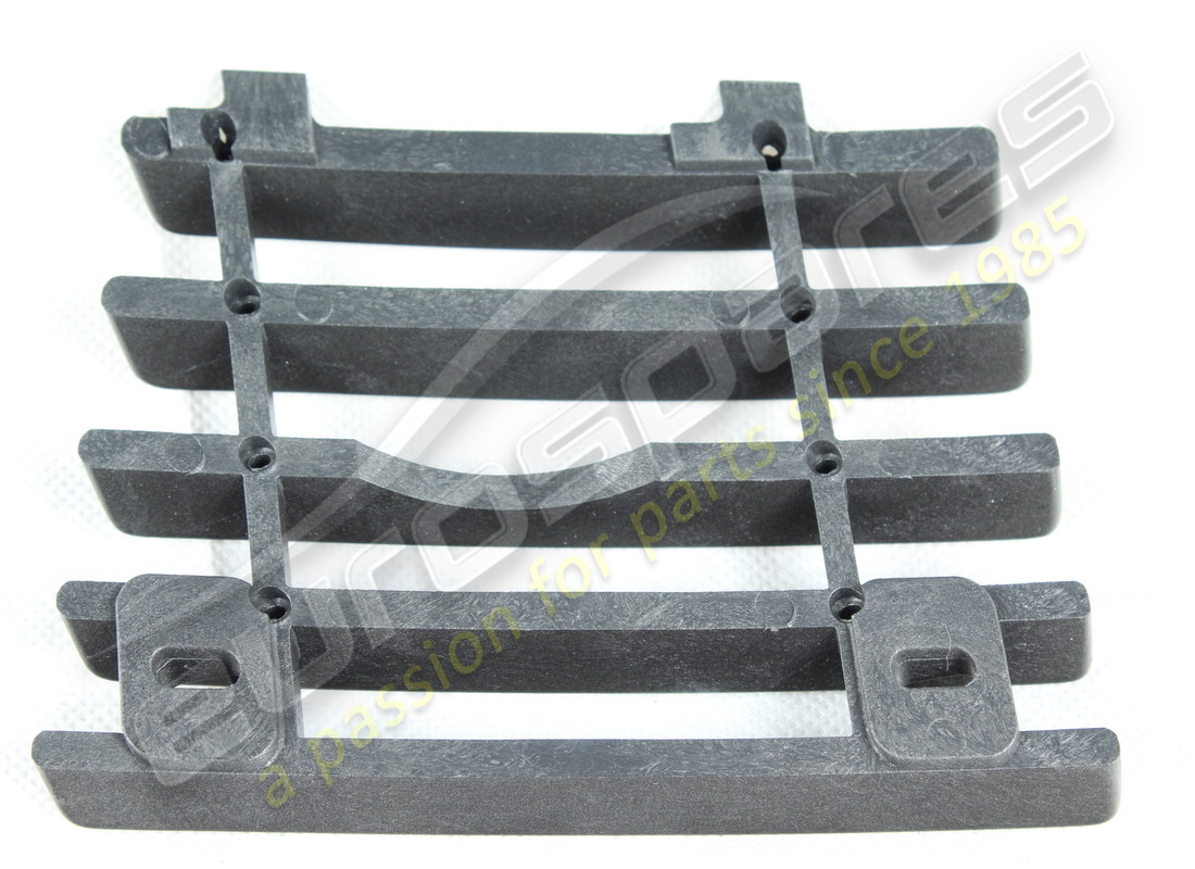 nouvelle grille à crochet avant maserati 4p90. numéro de pièce 376300348 (2)