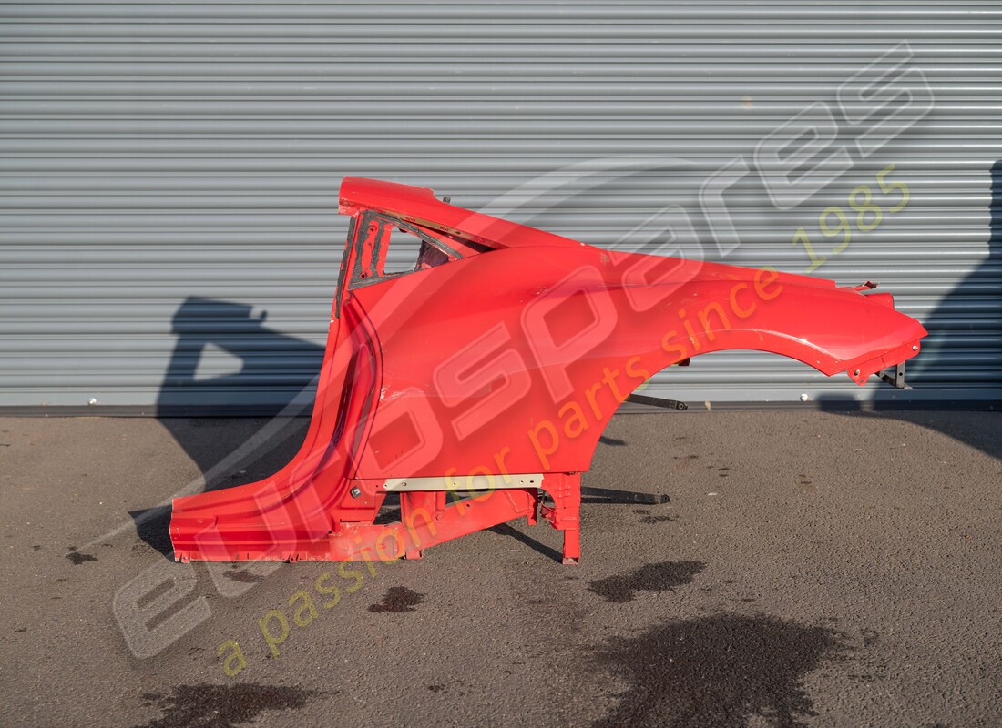 nouveau flancs gauche ferrari. numéro de pièce 83816011 (1)