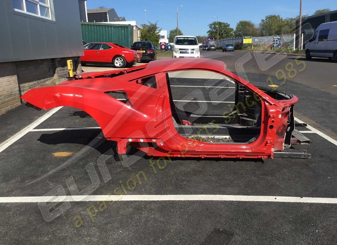ferrari carrosserie complète utilisée. numéro de pièce 87260000 (3)