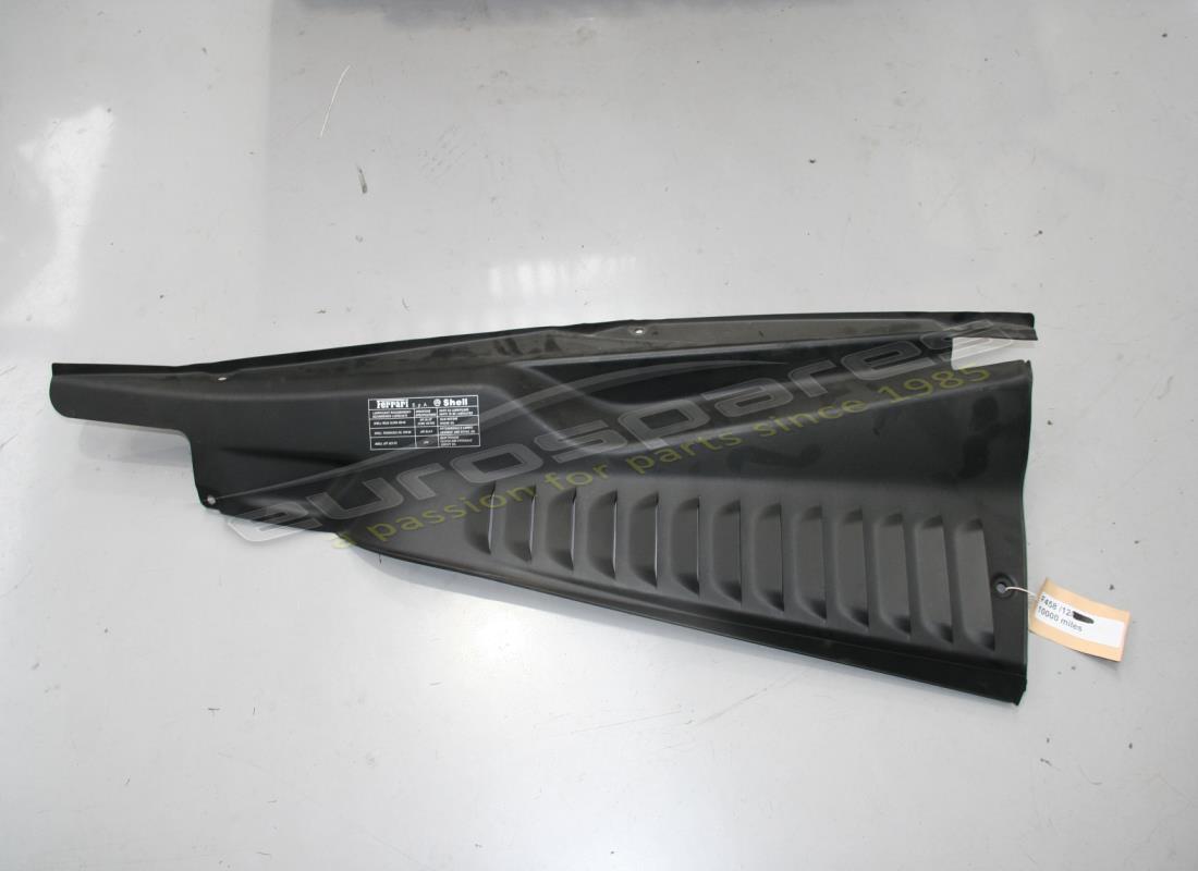 UTILISÉ Ferrari BOUCLIER COSMÉTIQUE LATÉRAL LH . NUMÉRO DE PIÈCE 82904900 (1)