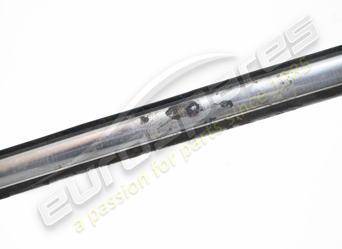 UTILISÉ MASERATI PORTS TELARINO DESTRA COMPLETO DI PROFILATI DI TENUTA. NUMÉRO DE PIÈCE 117BO73860 (5) utilisé maserati ports telarino destra completo di profilati di tenuta. numéro de pièce 117bo73860 (5)