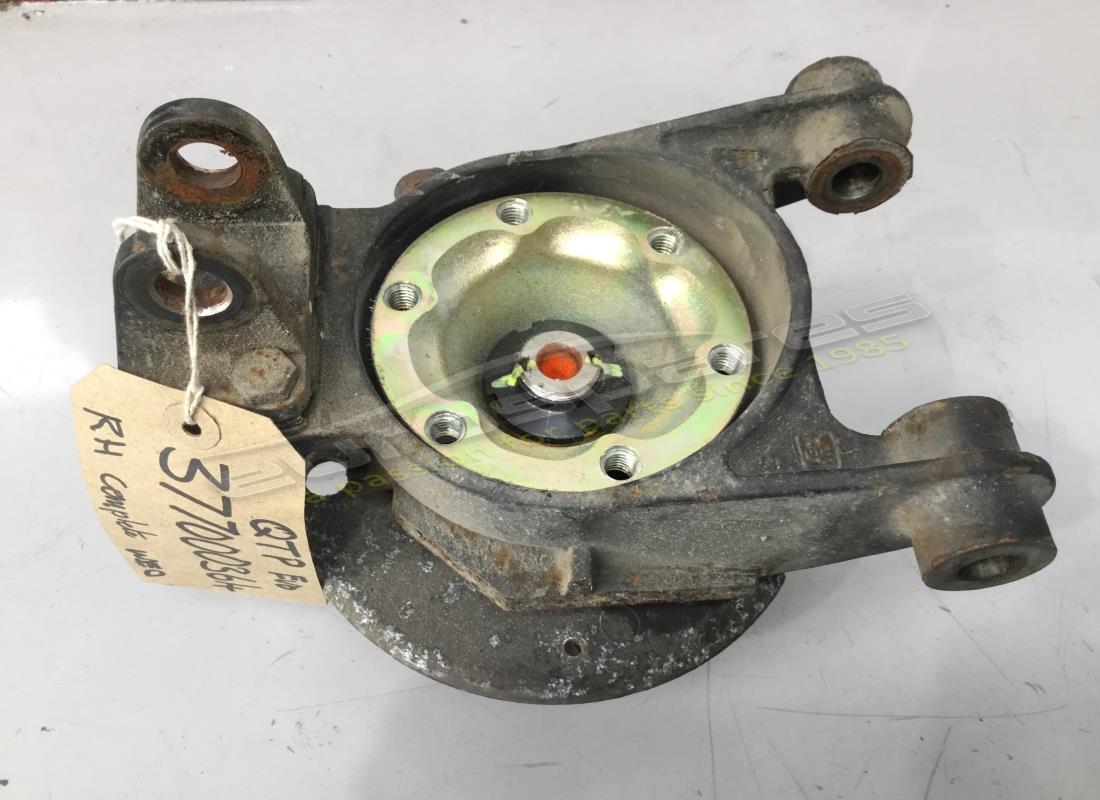UTILISÉ Maserati SUPPORT DE MOYEU ARRIÈRE DROIT COMPLET. NUMÉRO DE PIÈCE 377000364 (1)
