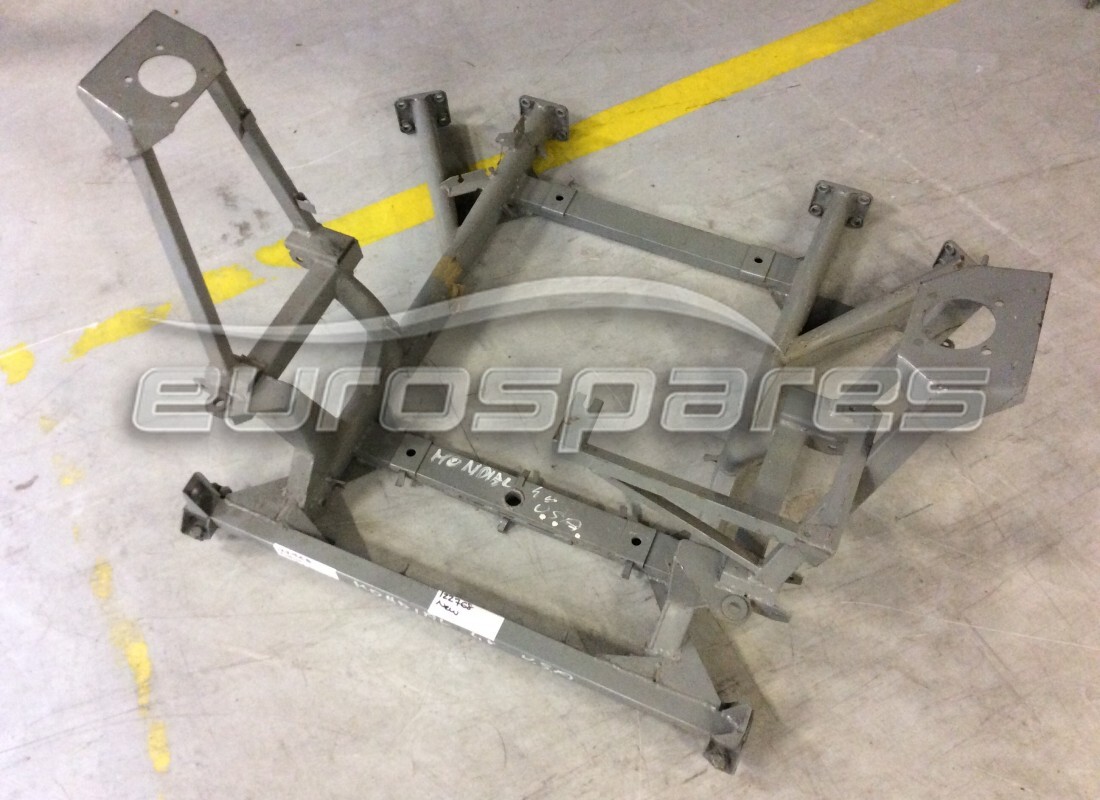 nouveau ferrari cadre space arrière. numéro de pièce 122768 (1)