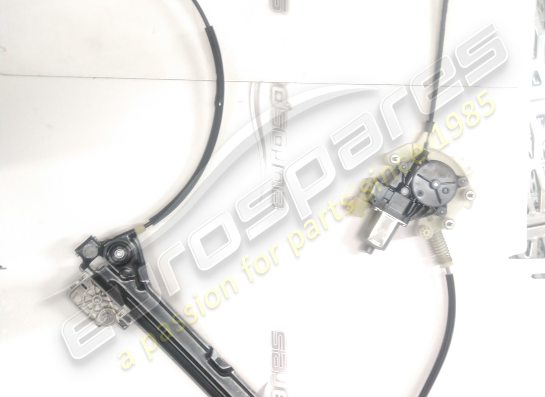 nouvelle fenêtre électrique avant maserati droite. numéro de pièce 670102267 (1)