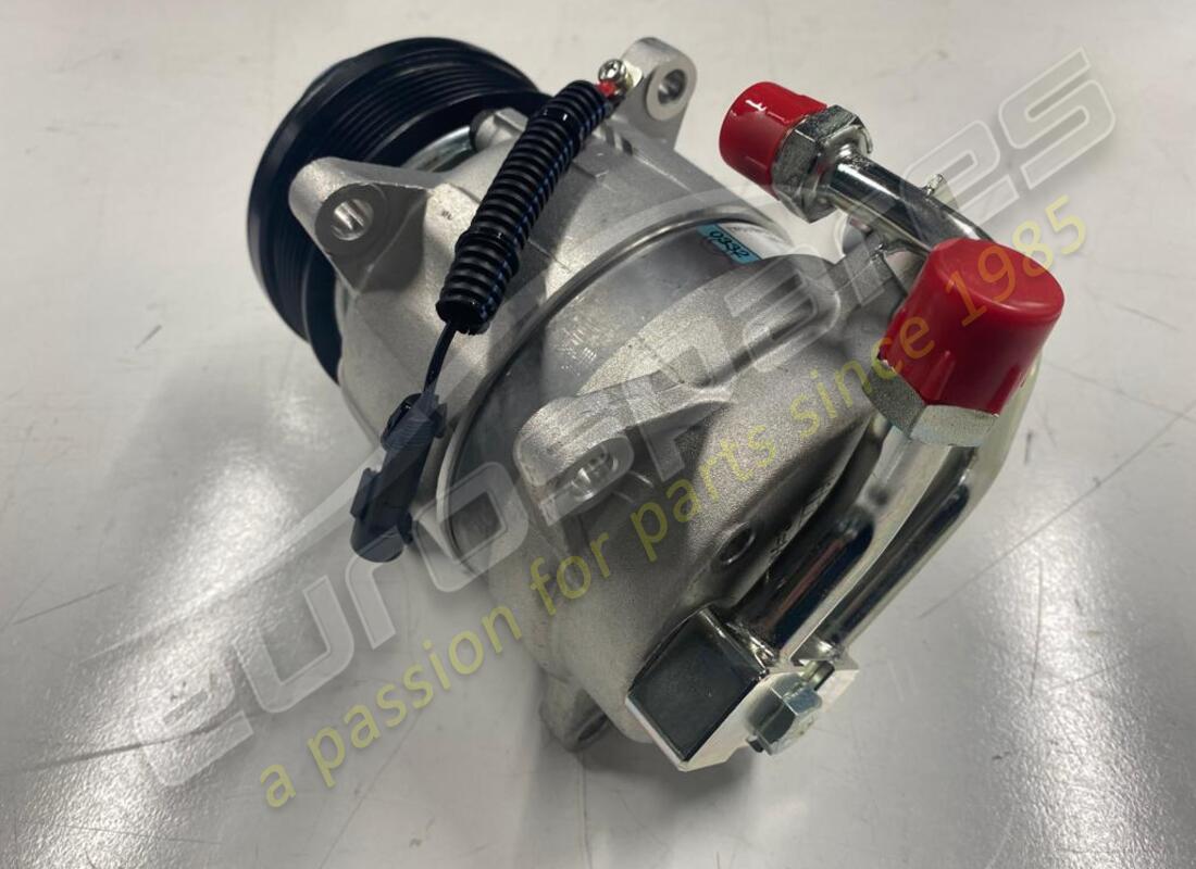 nouveau compresseur de climatisation ferrari. numéro de pièce 204539 (2)