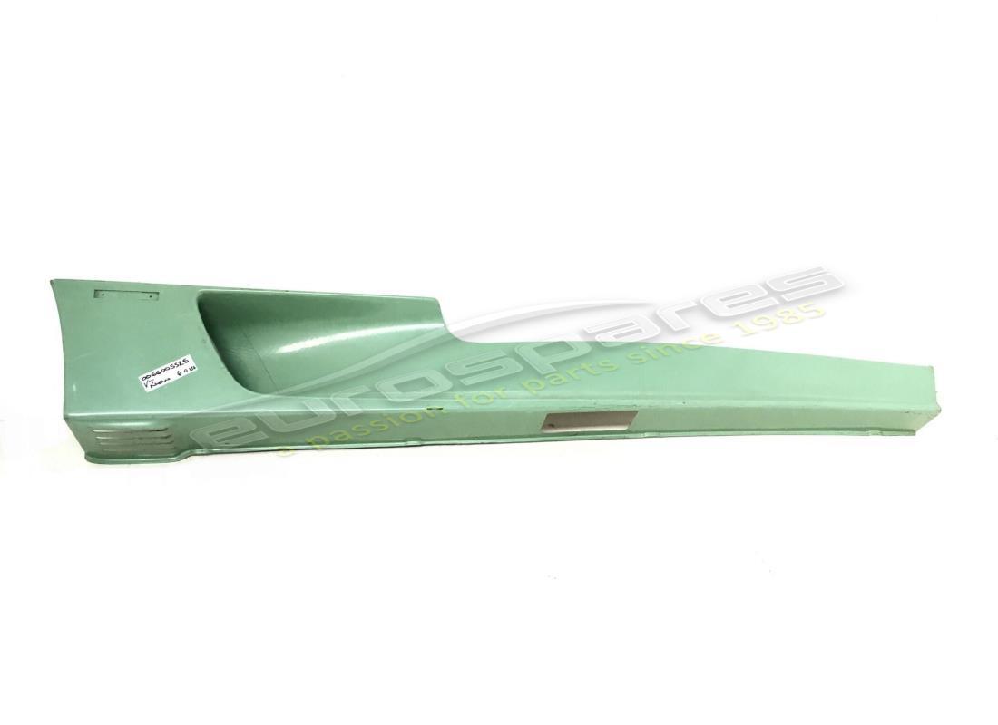 nouveau membre côté droit lamborghini. numéro de pièce 0066005525 (1)