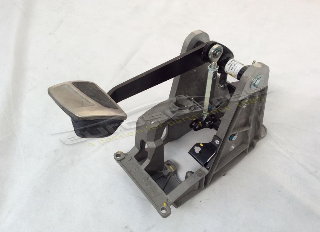 utilisé lamborghini pédale de frein. numéro de pièce 402721140s (1)